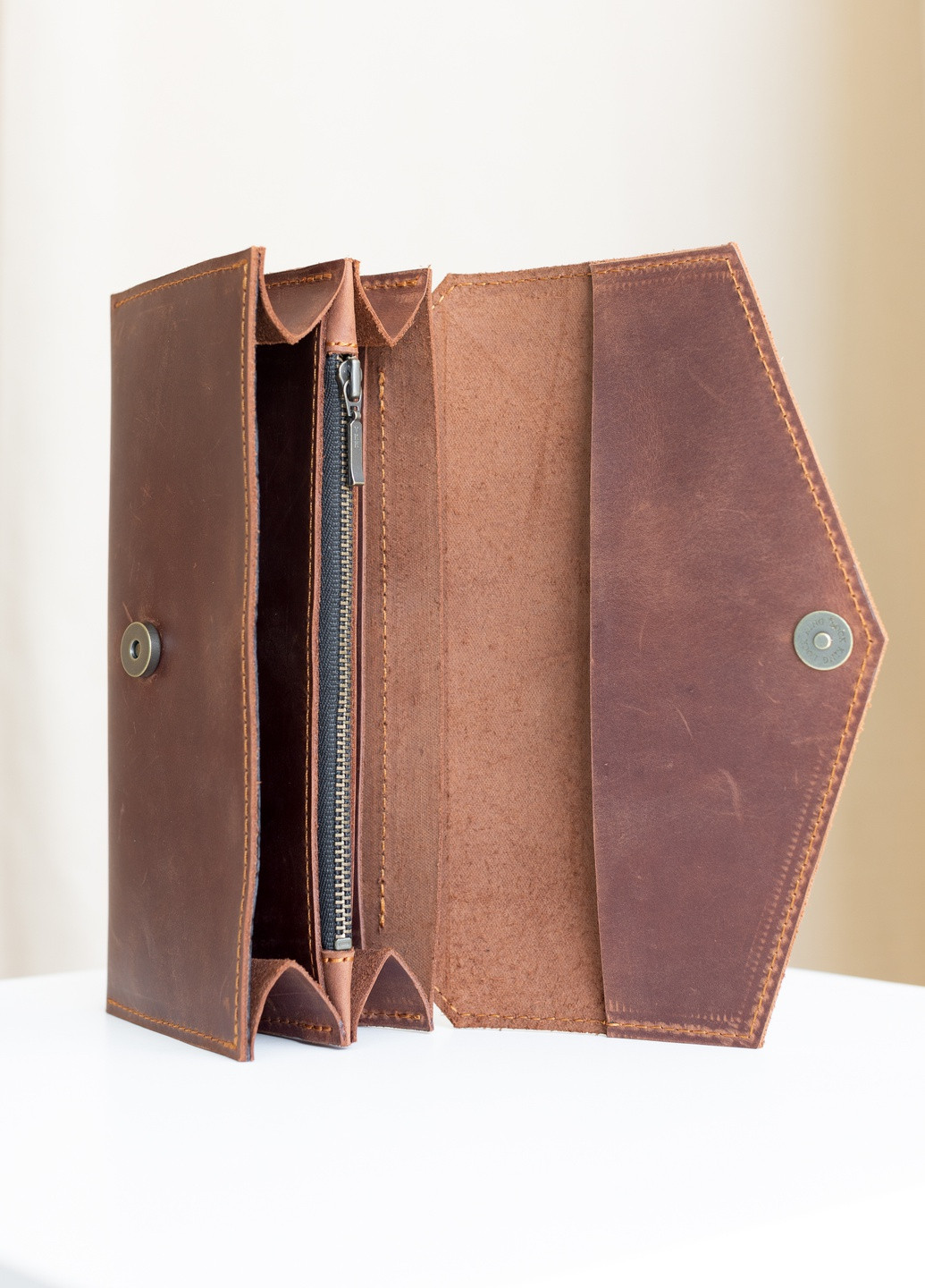 Вместительное портмоне ручной работы из натуральной винтажной кожи коньячного цвета Boorbon (253513770)