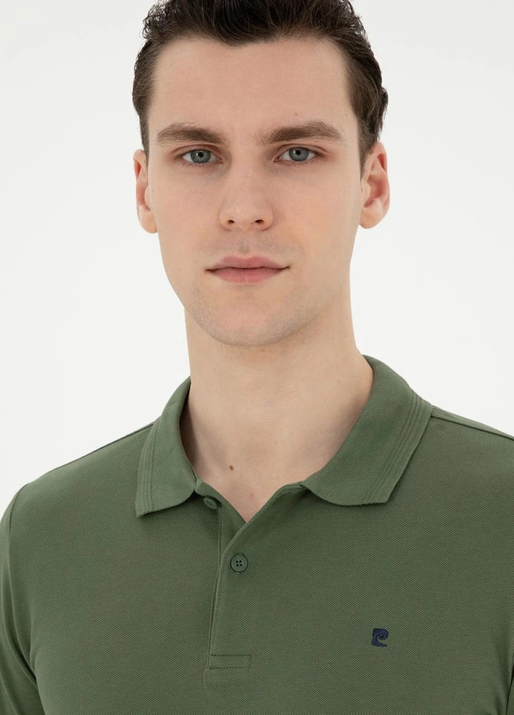 Оливковая (хаки) футболка-поло для мужчин Pierre Cardin однотонная