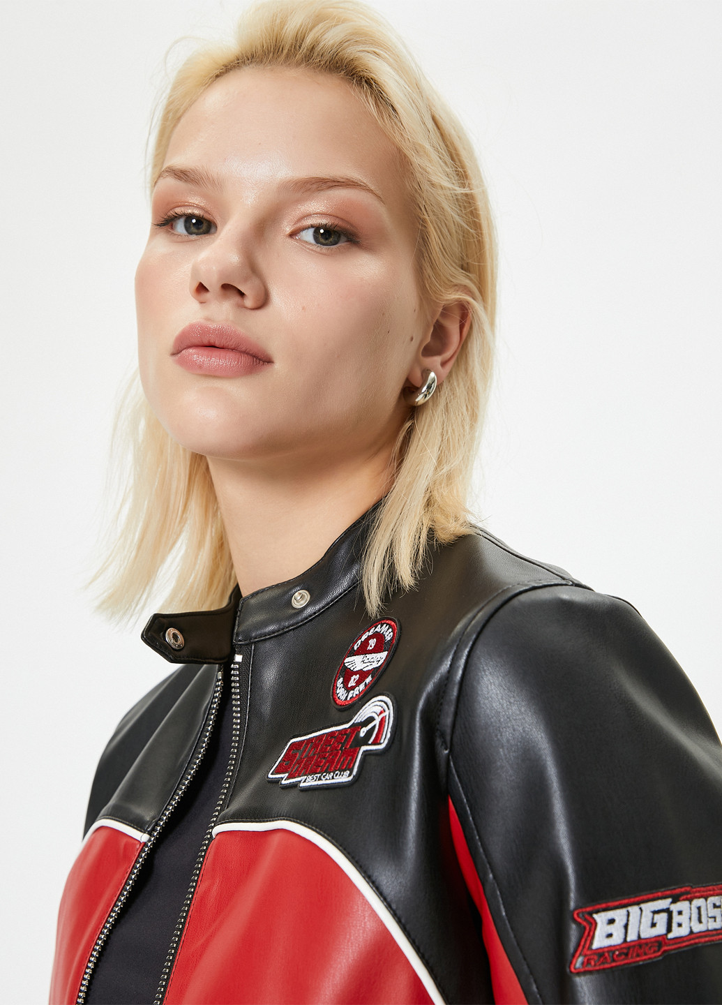 Черная демисезонная куртка байкерская KOTON