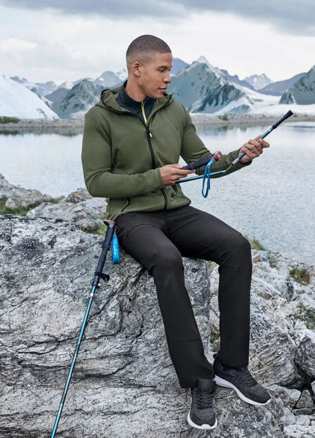 Оливковая (хаки) демисезонная куртка ROCKTRAIL