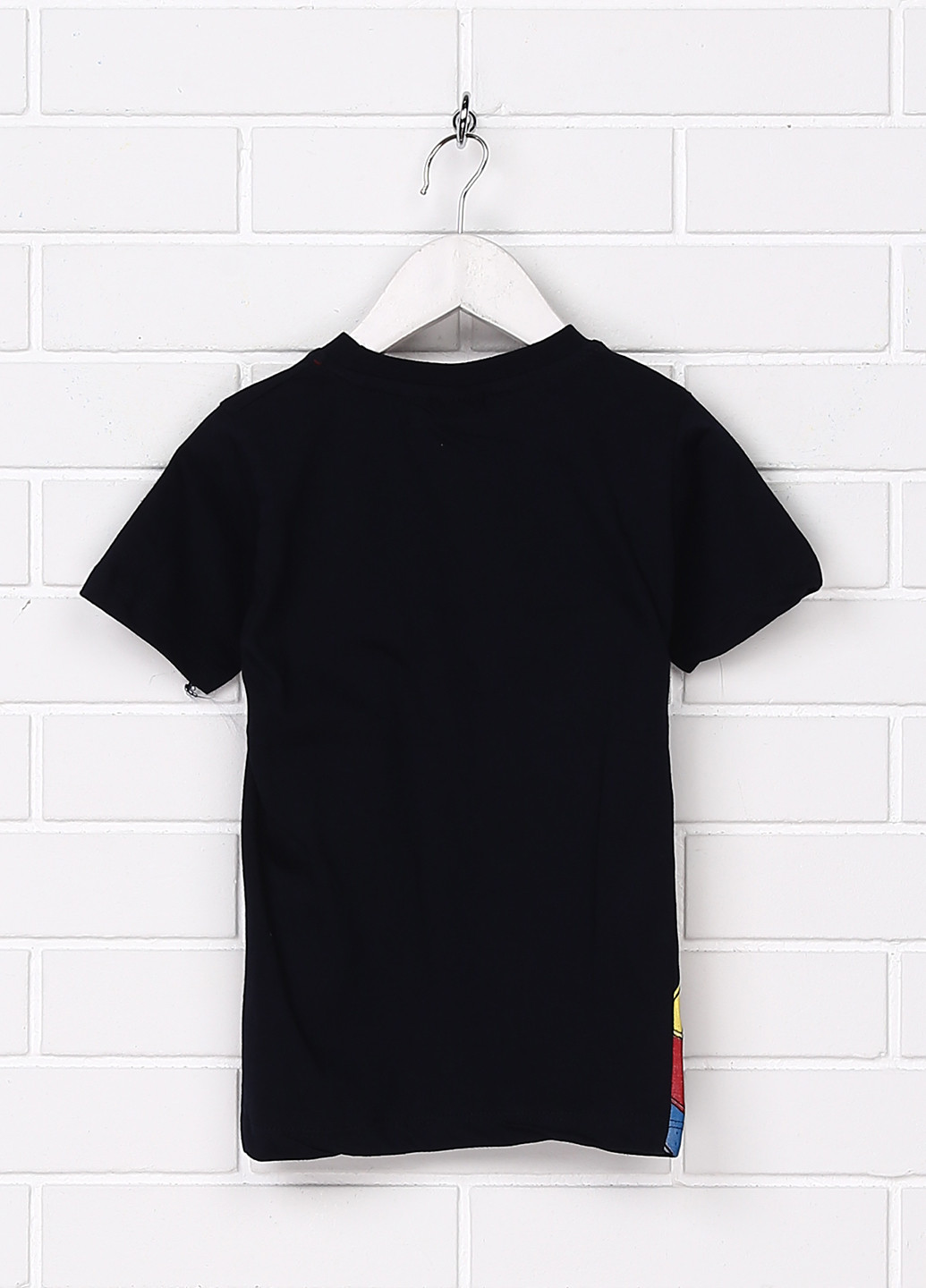 Черная летняя футболка с коротким рукавом Essu