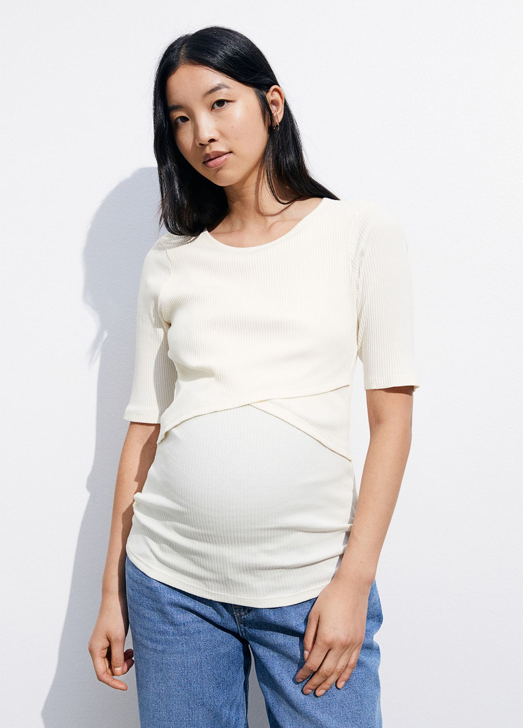 Кремовая летняя футболка для беременных и кормящих H&M
