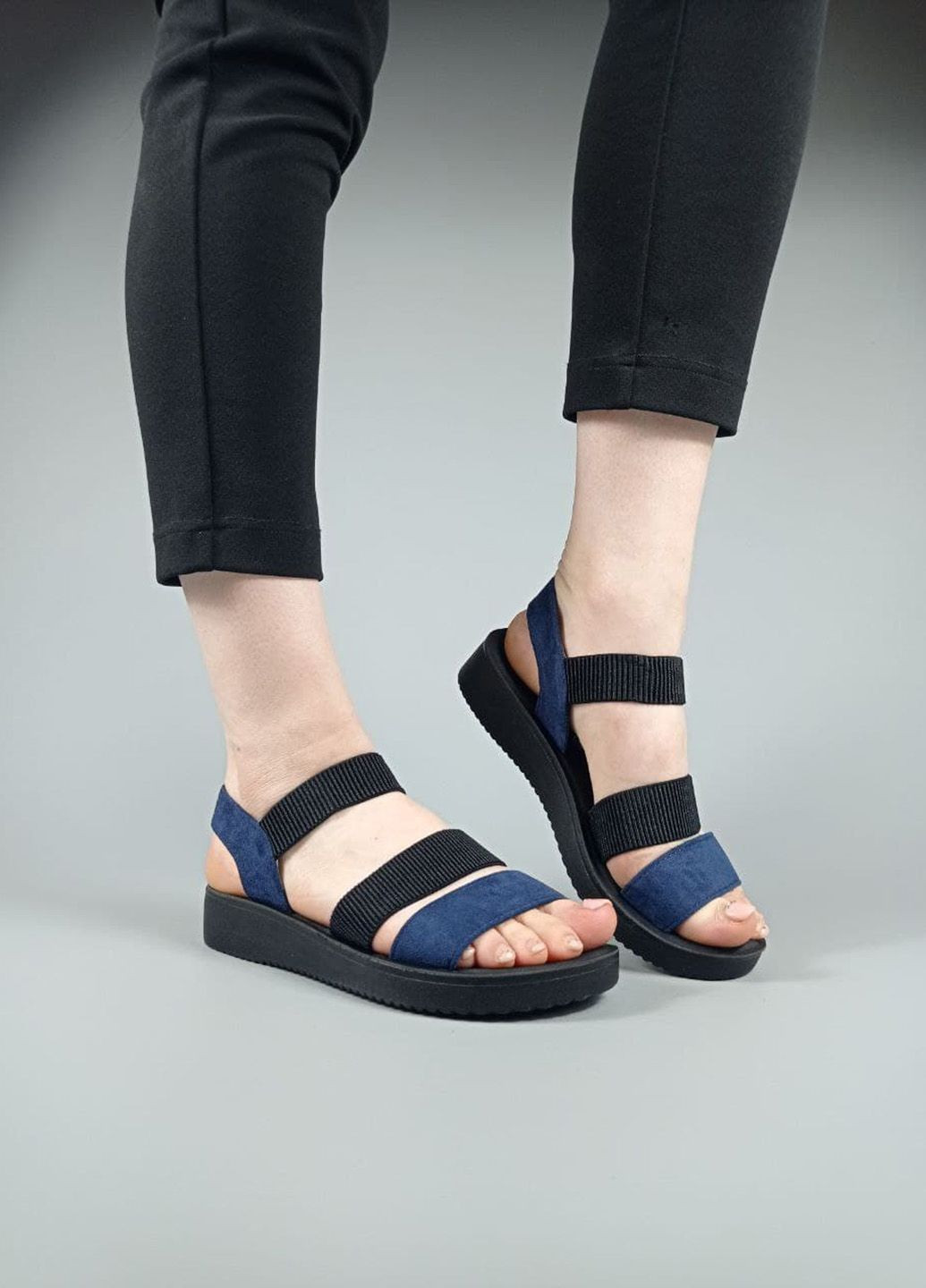 Комбинированные босоножки Meitesi