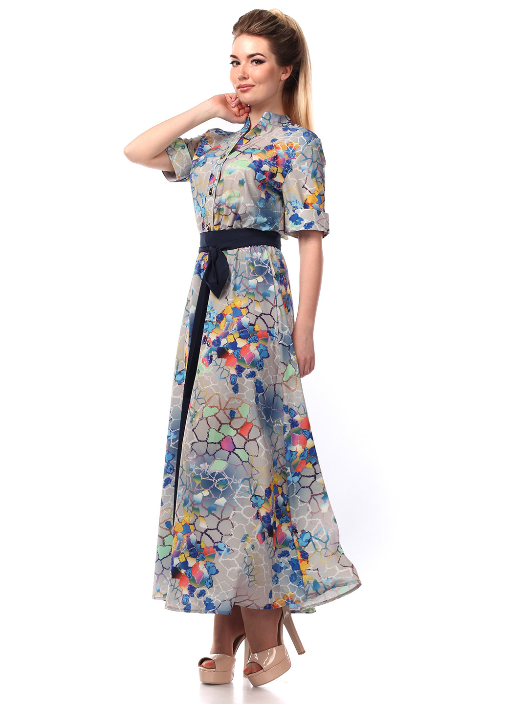 Светло-серое кэжуал платье Alpama с абстрактным узором
