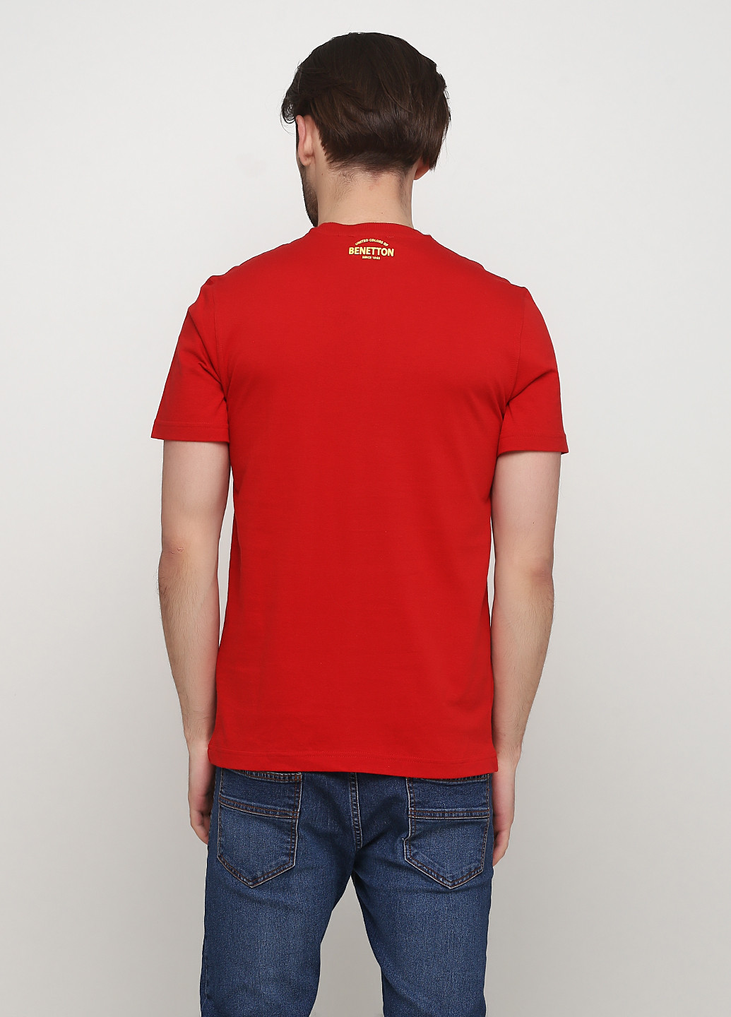 Красная футболка United Colors of Benetton