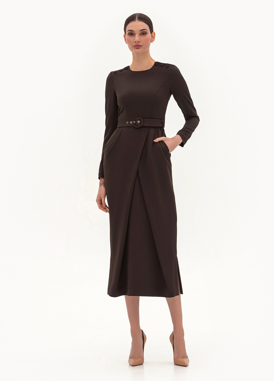 Темно-коричнева ділова сукня футляр BGL однотонна