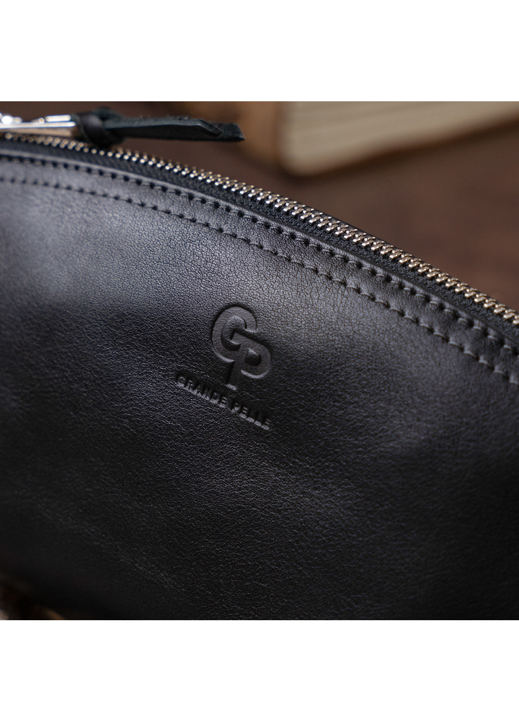 Женская кожаная косметичка 23х10,5х7,5 см Grande Pelle (253490991)