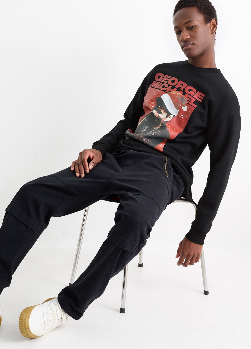 Черный свитшот C&A новогодний без декора (353087010)