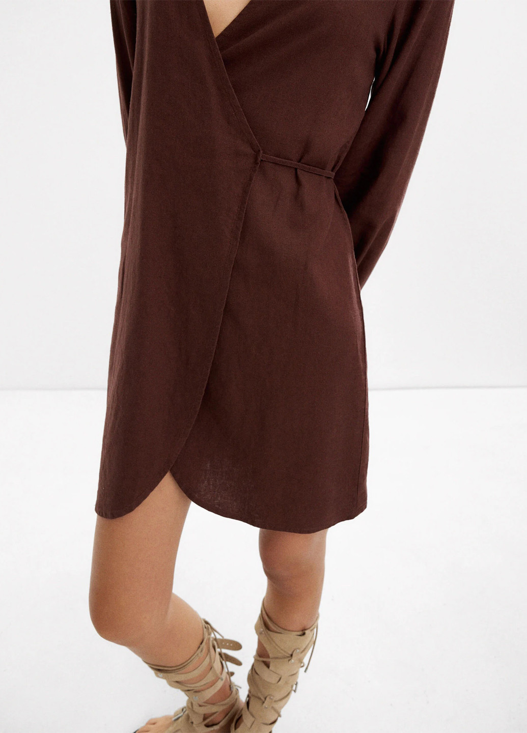 Коричневое кэжуал платье на запах Parfois однотонное