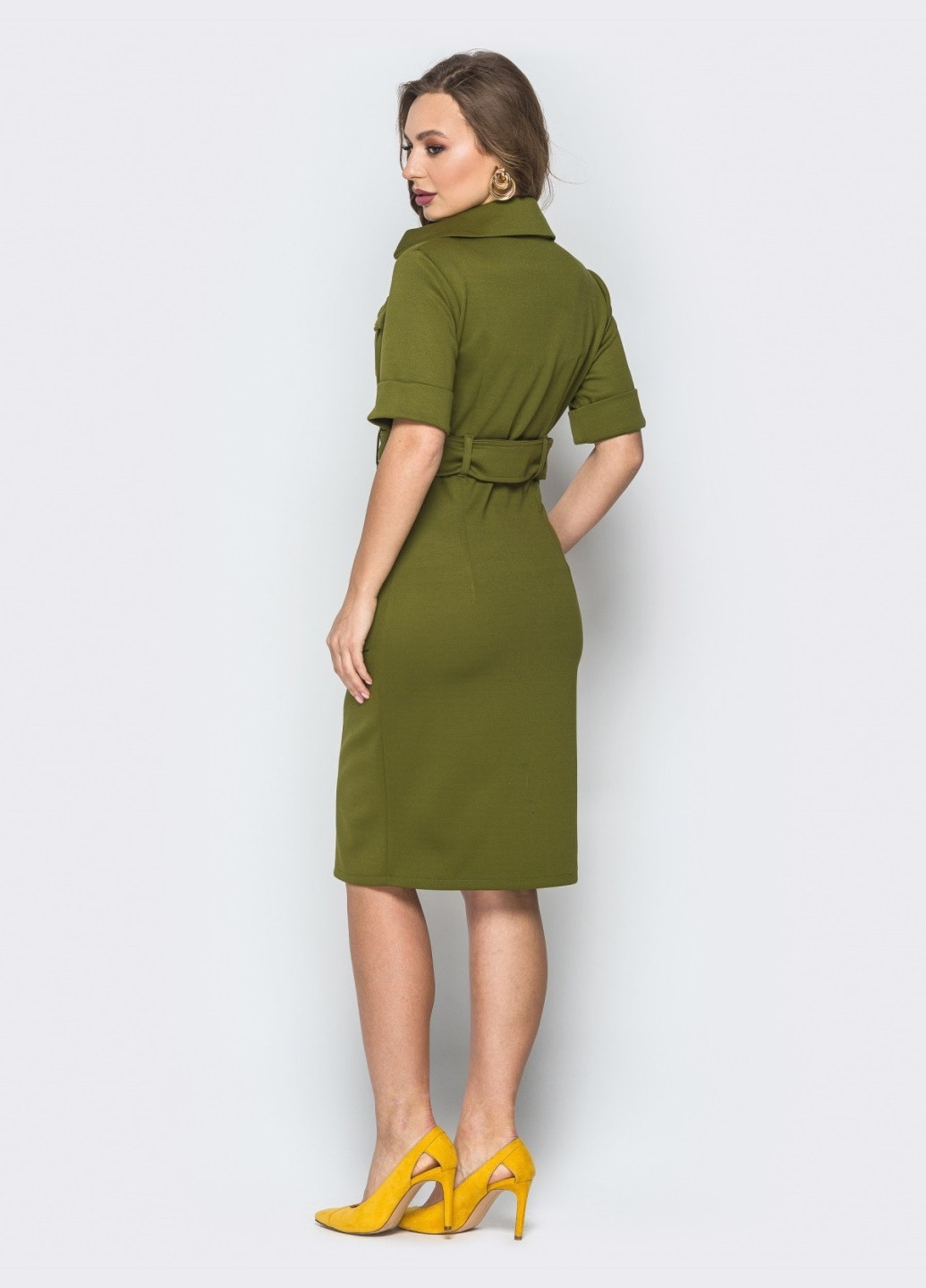 Оливкова (хакі) сукня кольору хакі з клапанами на кишенях і майкою Dressa