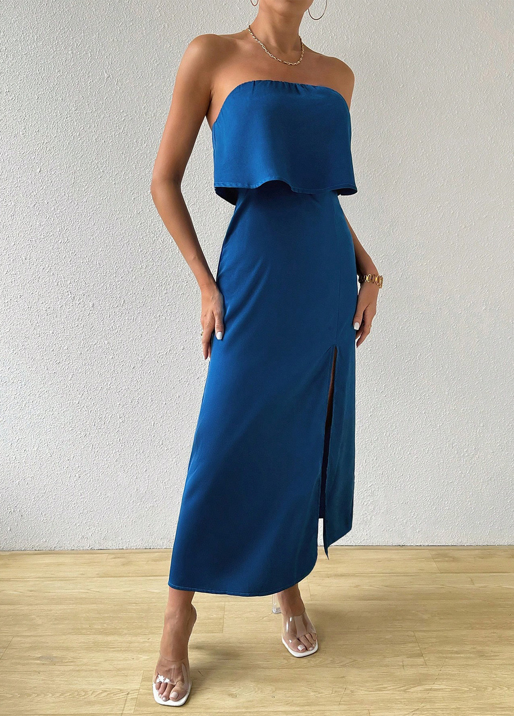 Синее коктейльное, кэжуал платье с открытыми плечами SHEIN однотонное