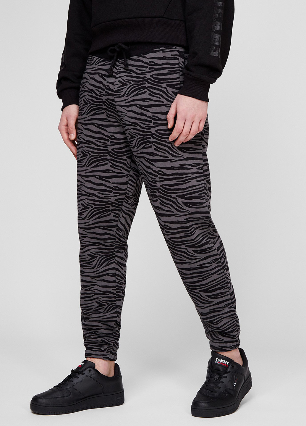 Графитовые спортивные демисезонные джоггеры брюки Tommy Jeans