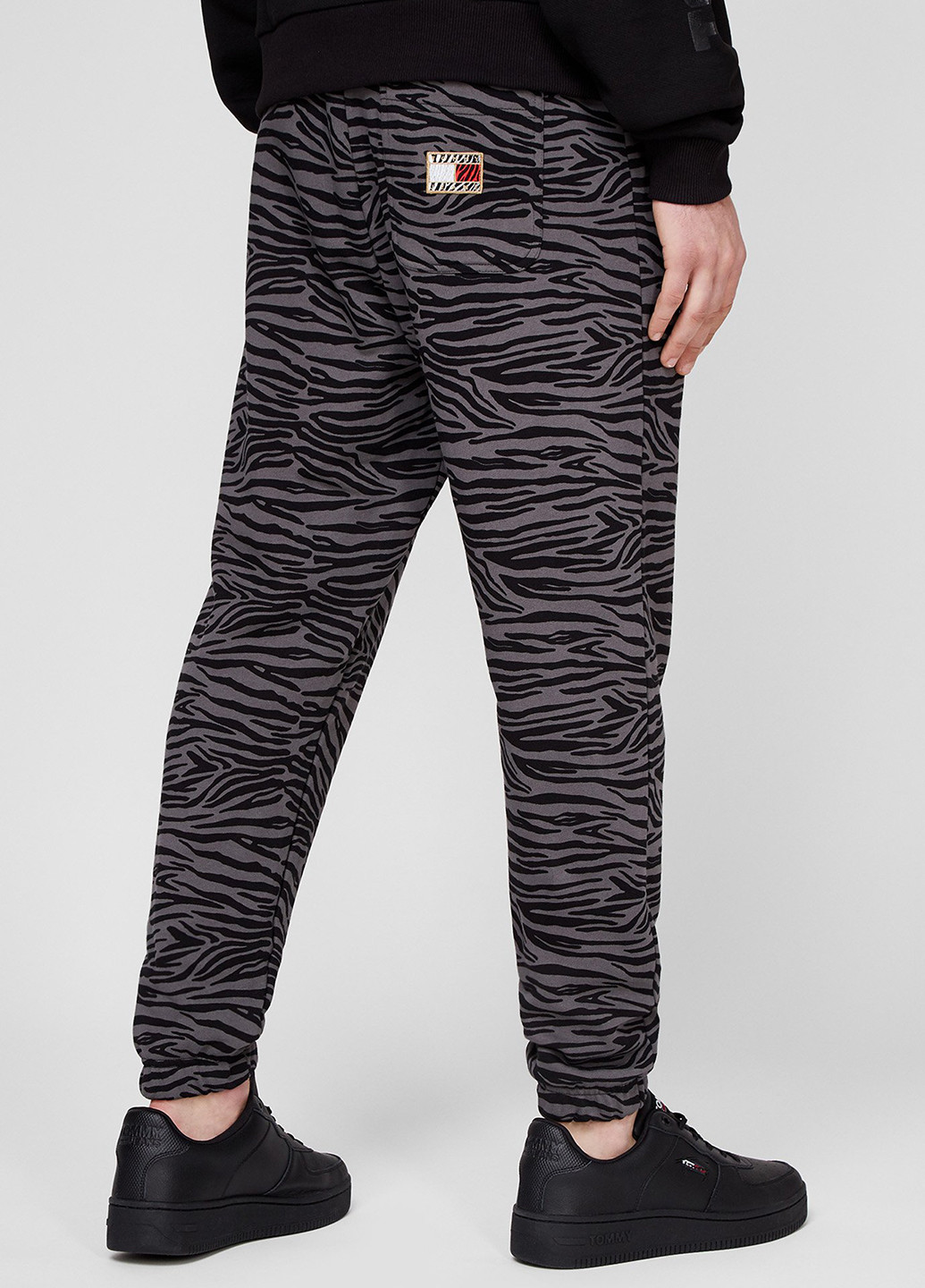 Графитовые спортивные демисезонные джоггеры брюки Tommy Jeans