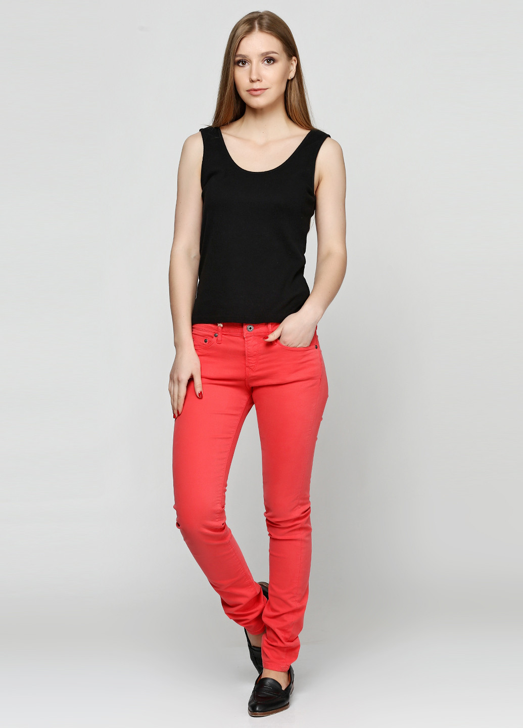 Красные кэжуал демисезонные брюки Roxy