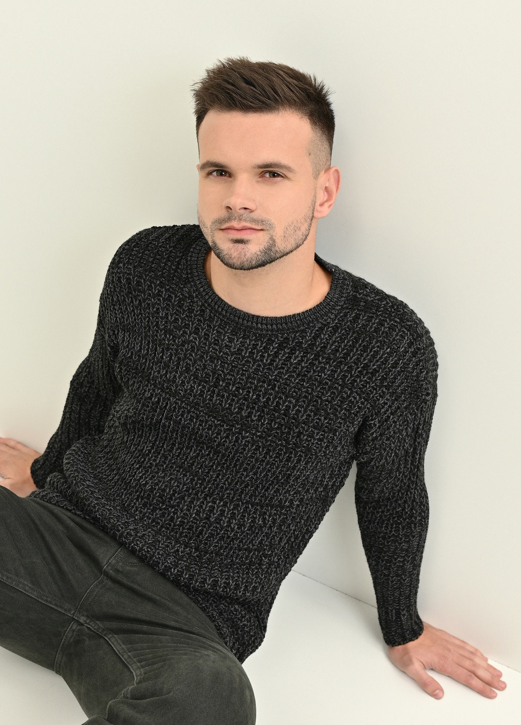 Чорний зимовий джемпер Lagos