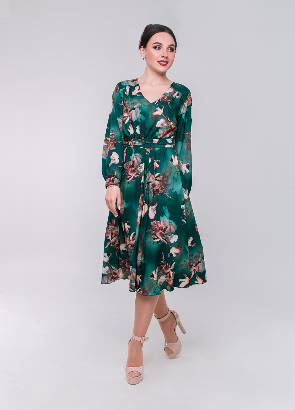 Зеленое кэжуал платье клеш Alpama с цветочным принтом