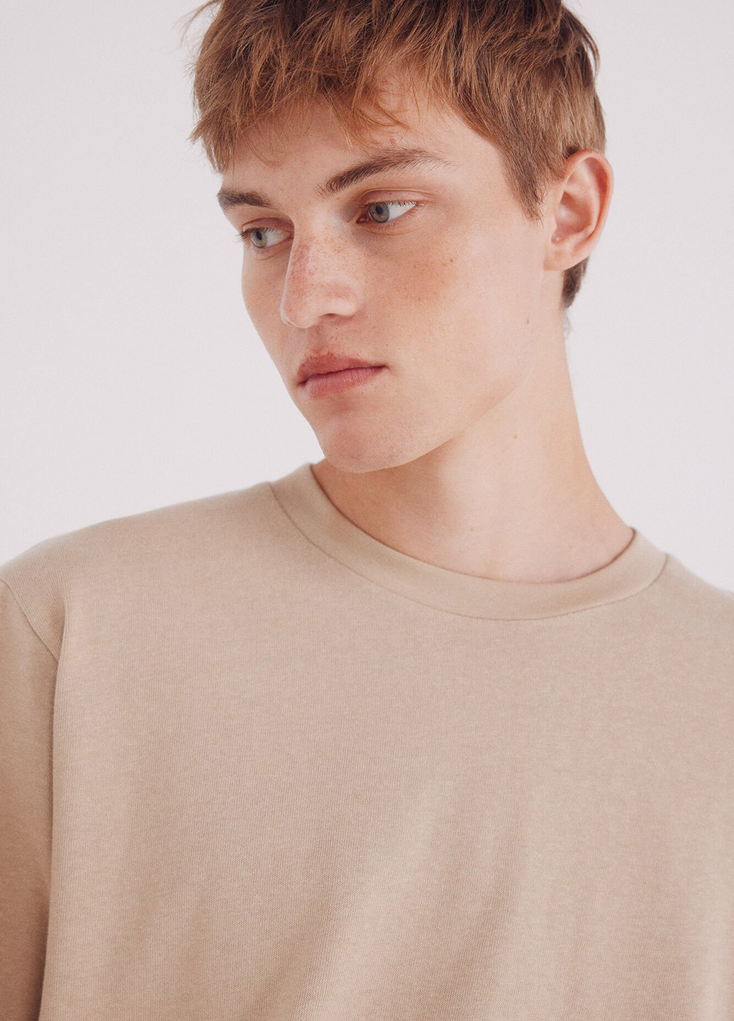 Бежевая футболка Springfield