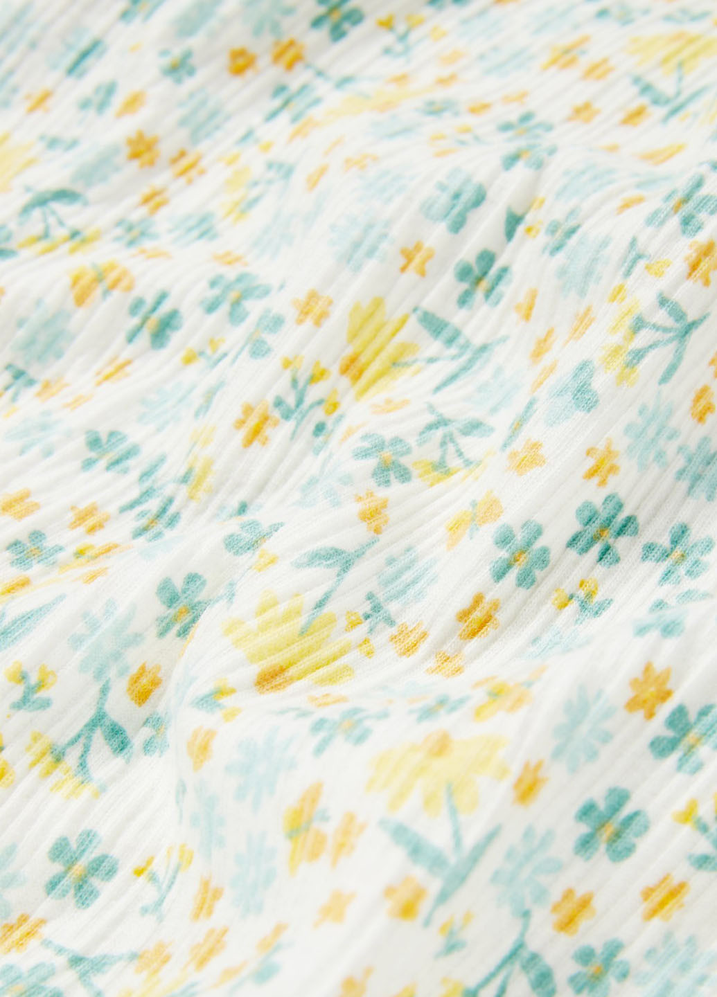 Белая цветочной расцветки блузка C&A летняя