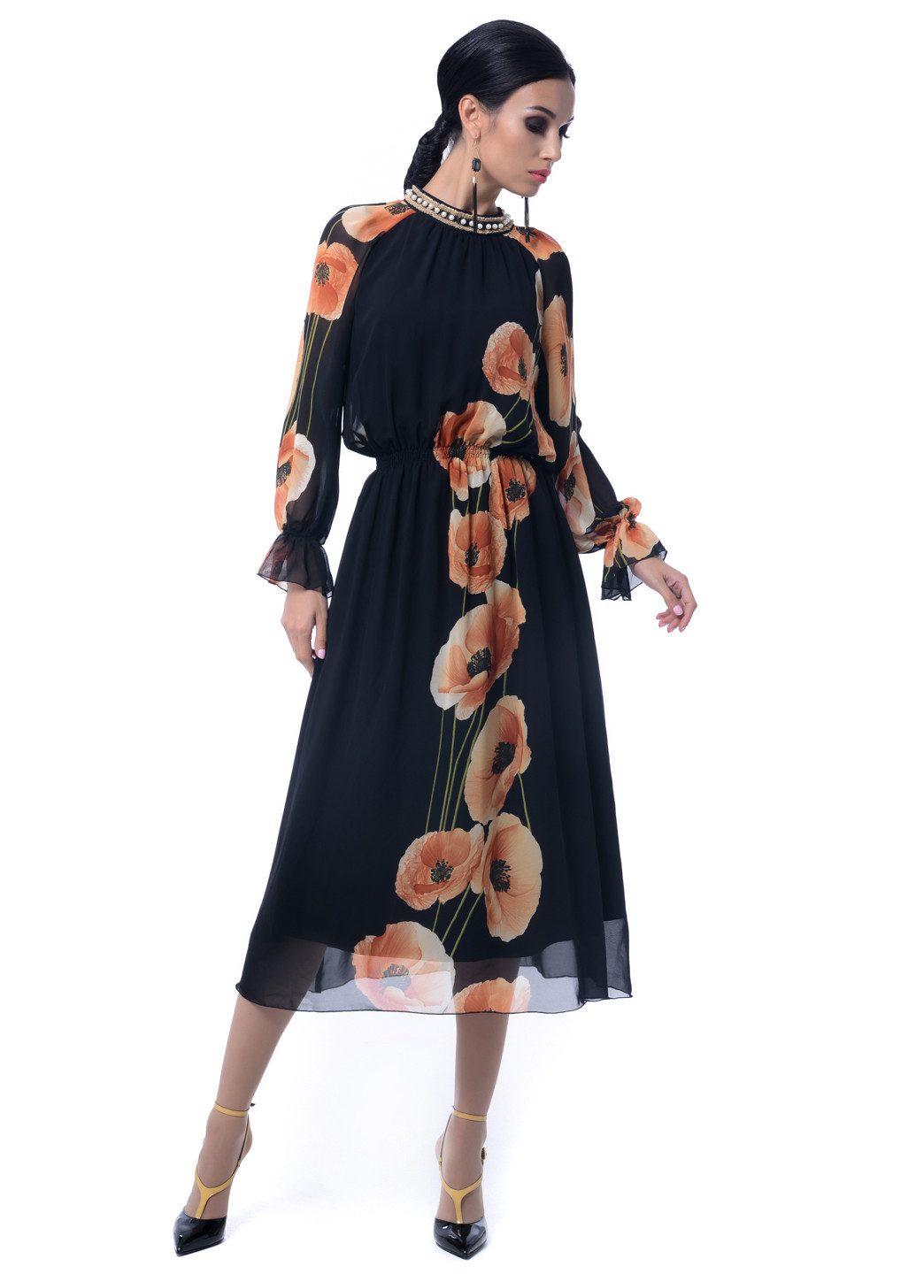 Чорна кежуал сукня з довгим рукавом Iren Klairie з квітковим принтом