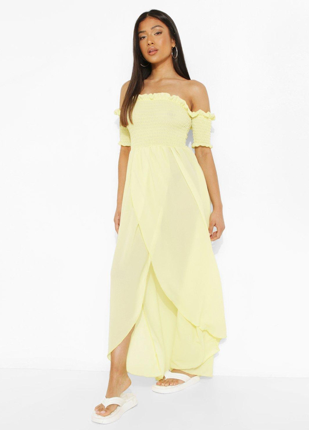 Светло-желтое пляжное платье на запах Boohoo однотонное