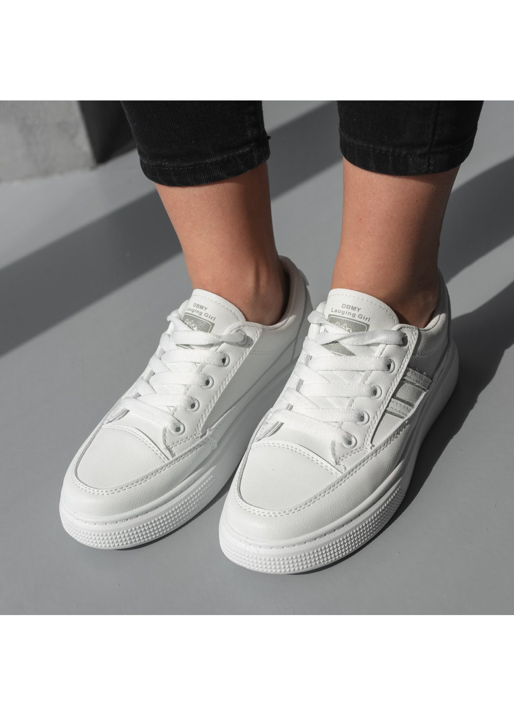 Белые демисезонные кроссовки женские gracie 3740 36 23 см белый Fashion