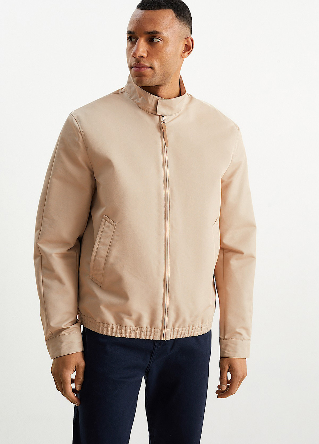 Бежевая демисезонная куртка C&A