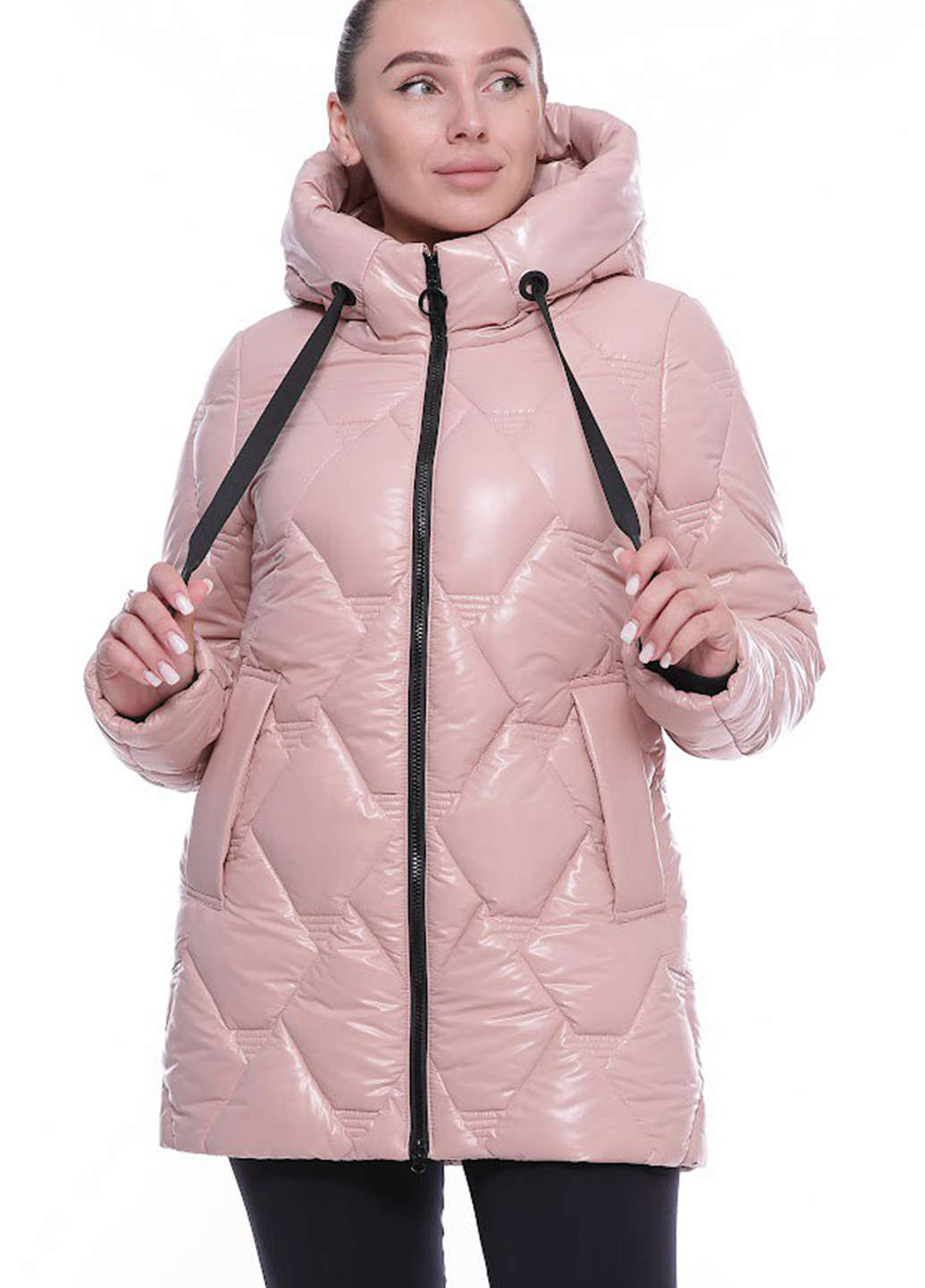 Светло-розовая зимняя куртка Rolana