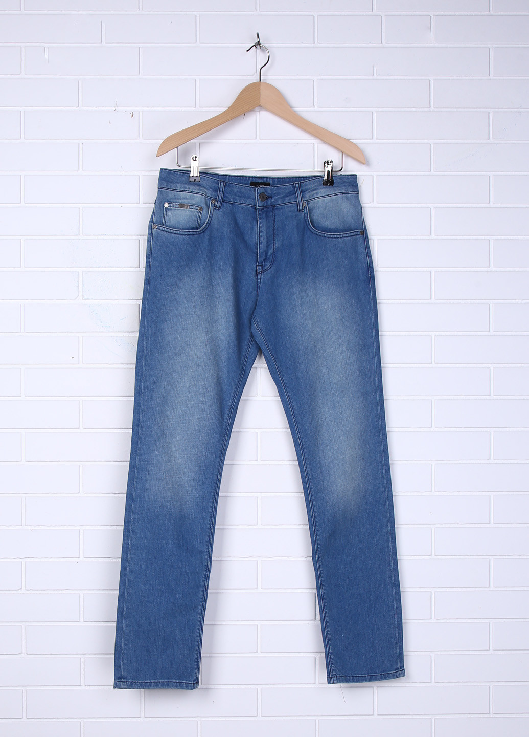 Голубые демисезонные прямые джинсы Hugo Boss