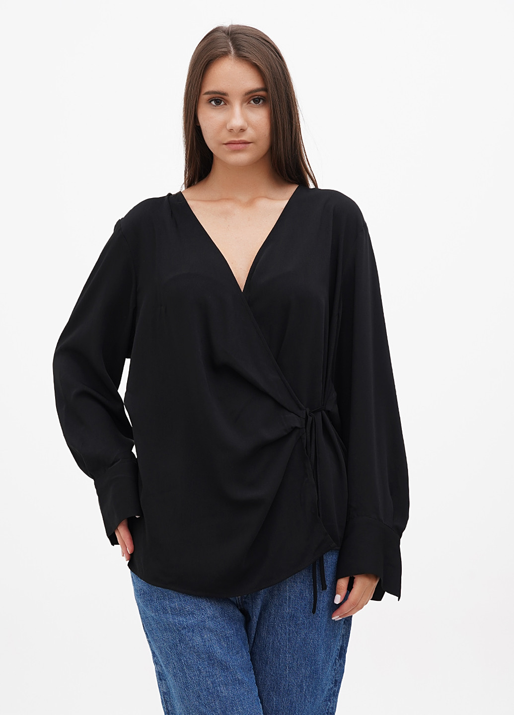 Черная летняя блуза на запах H&M