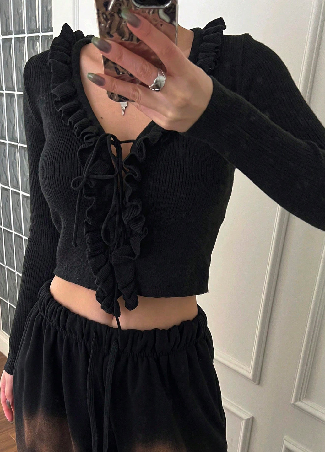 Черный демисезонный свитер SHEIN