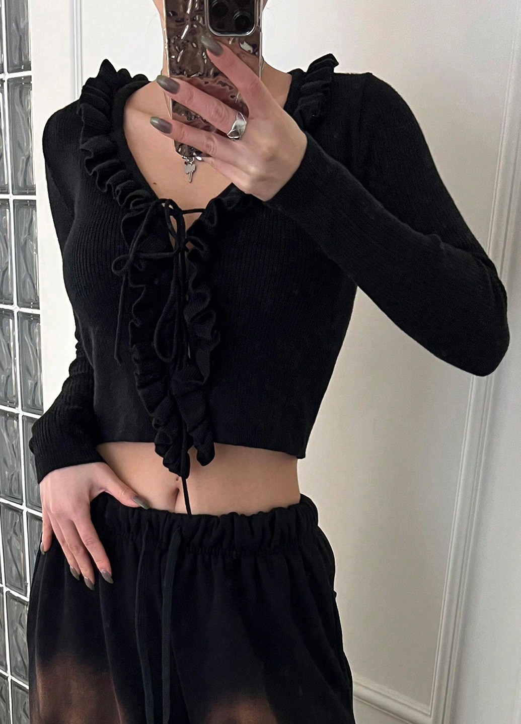 Черный демисезонный свитер SHEIN