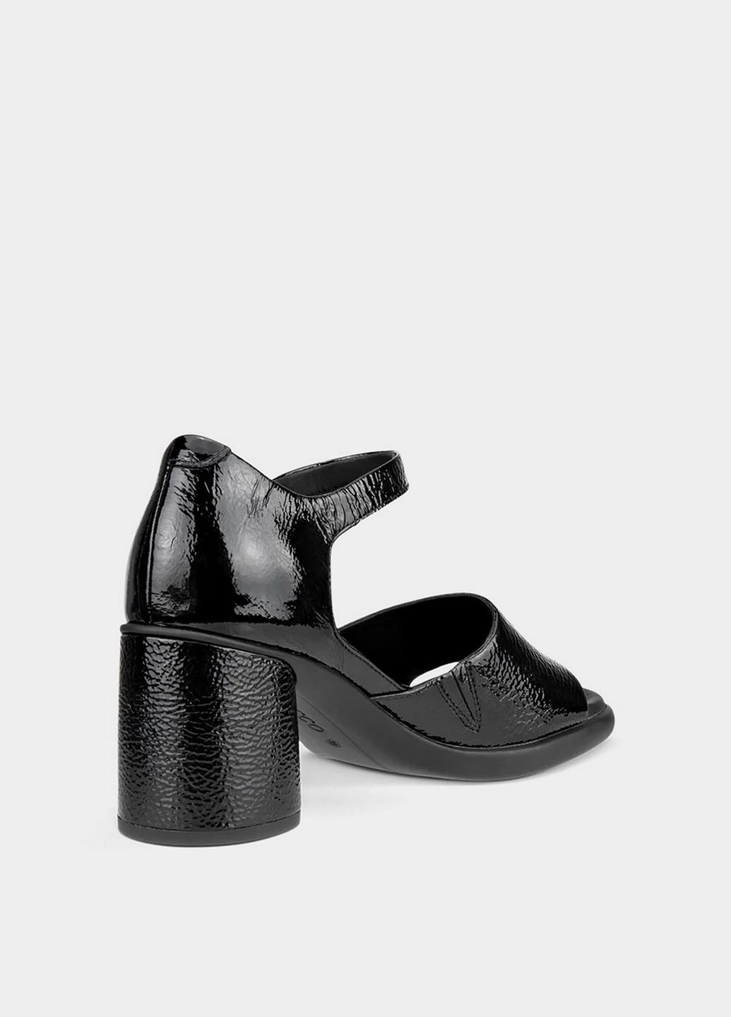 Черные босоножки Ecco с ремешком