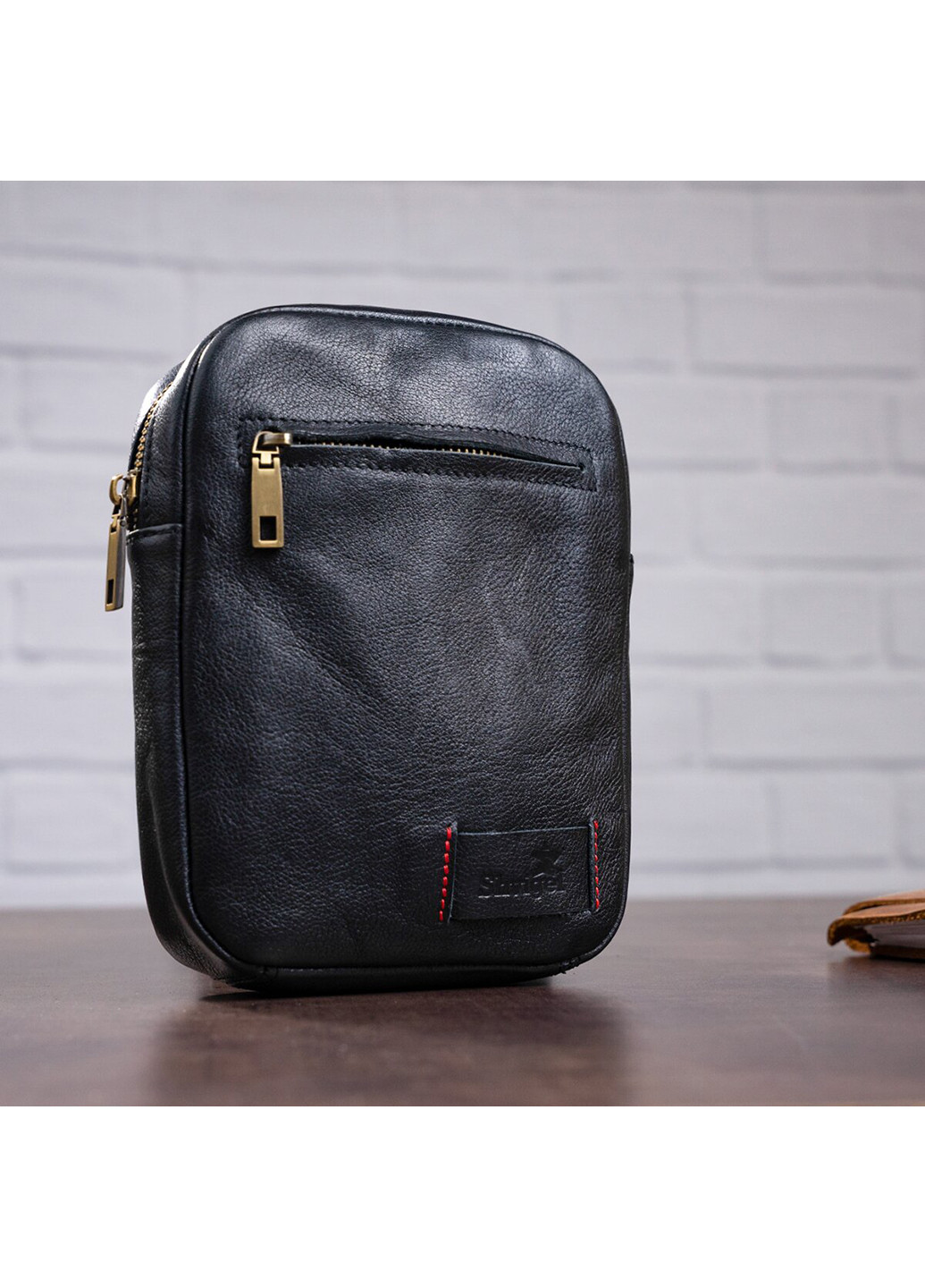 Чоловіча шкіряна сумка 20х14,5х4 см Shvigel (229459412)