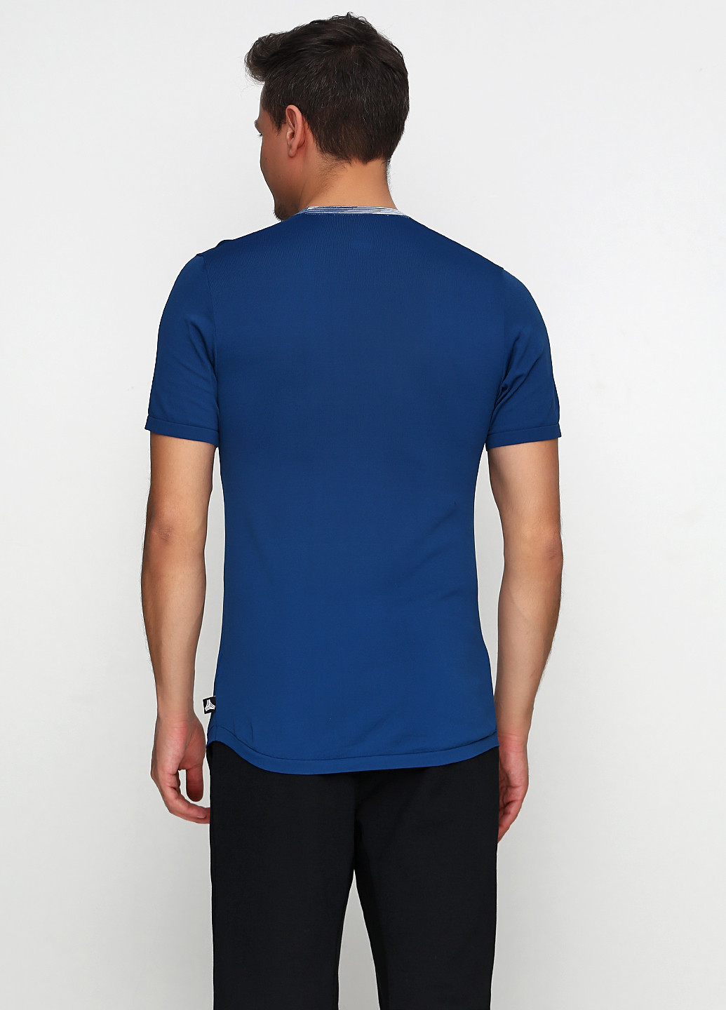 Темно-синяя футболка с коротким рукавом adidas