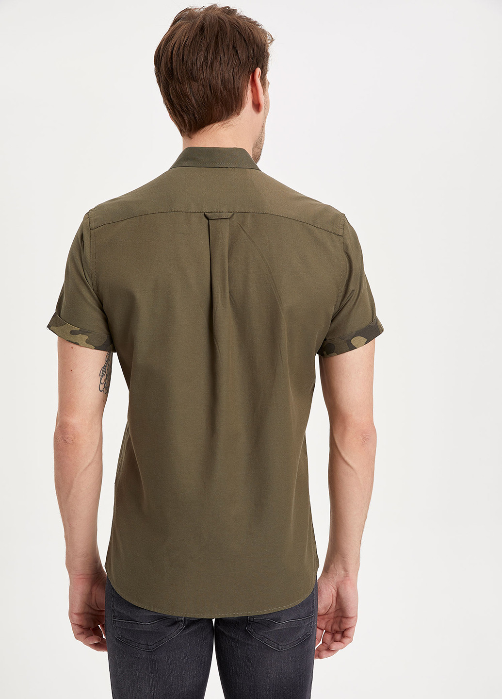 Оливковковая (хаки) кэжуал рубашка DeFacto с коротким рукавом