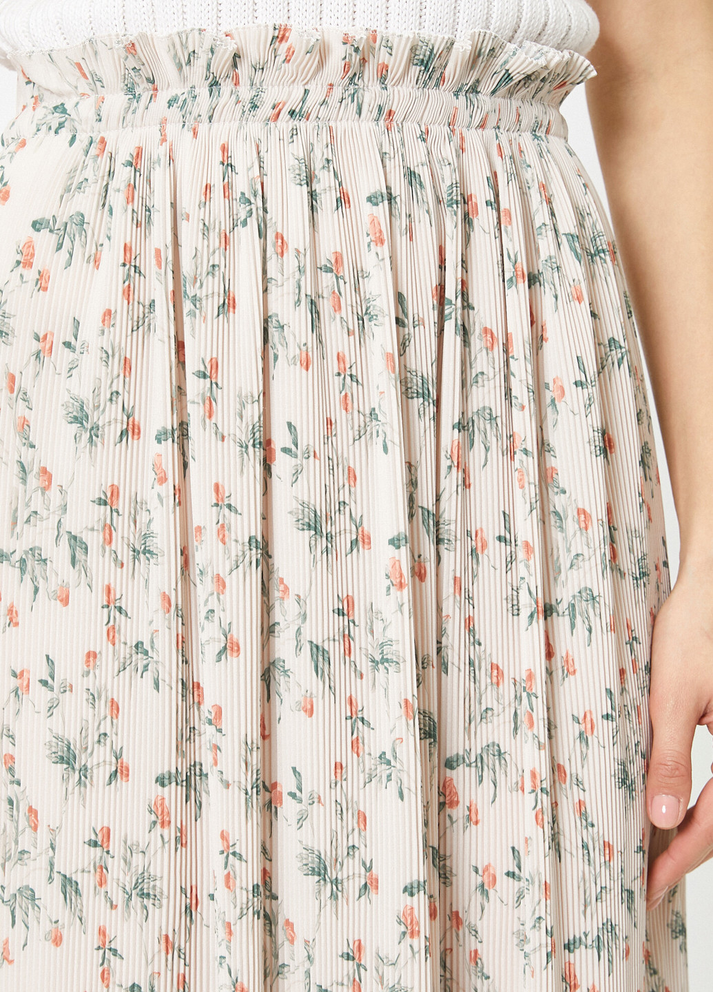Айвори кэжуал цветочной расцветки юбка KOTON плиссе