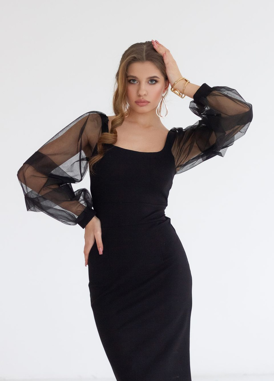 Черное коктейльное платье-футляр "dona" черное футляр InRed однотонное