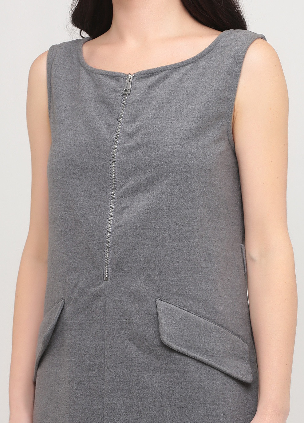 Серое платье Vero Moda