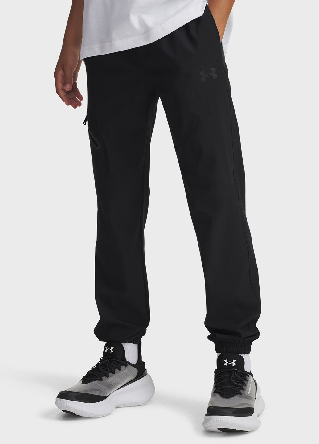 Черные спортивные демисезонные брюки джоггеры Under Armour