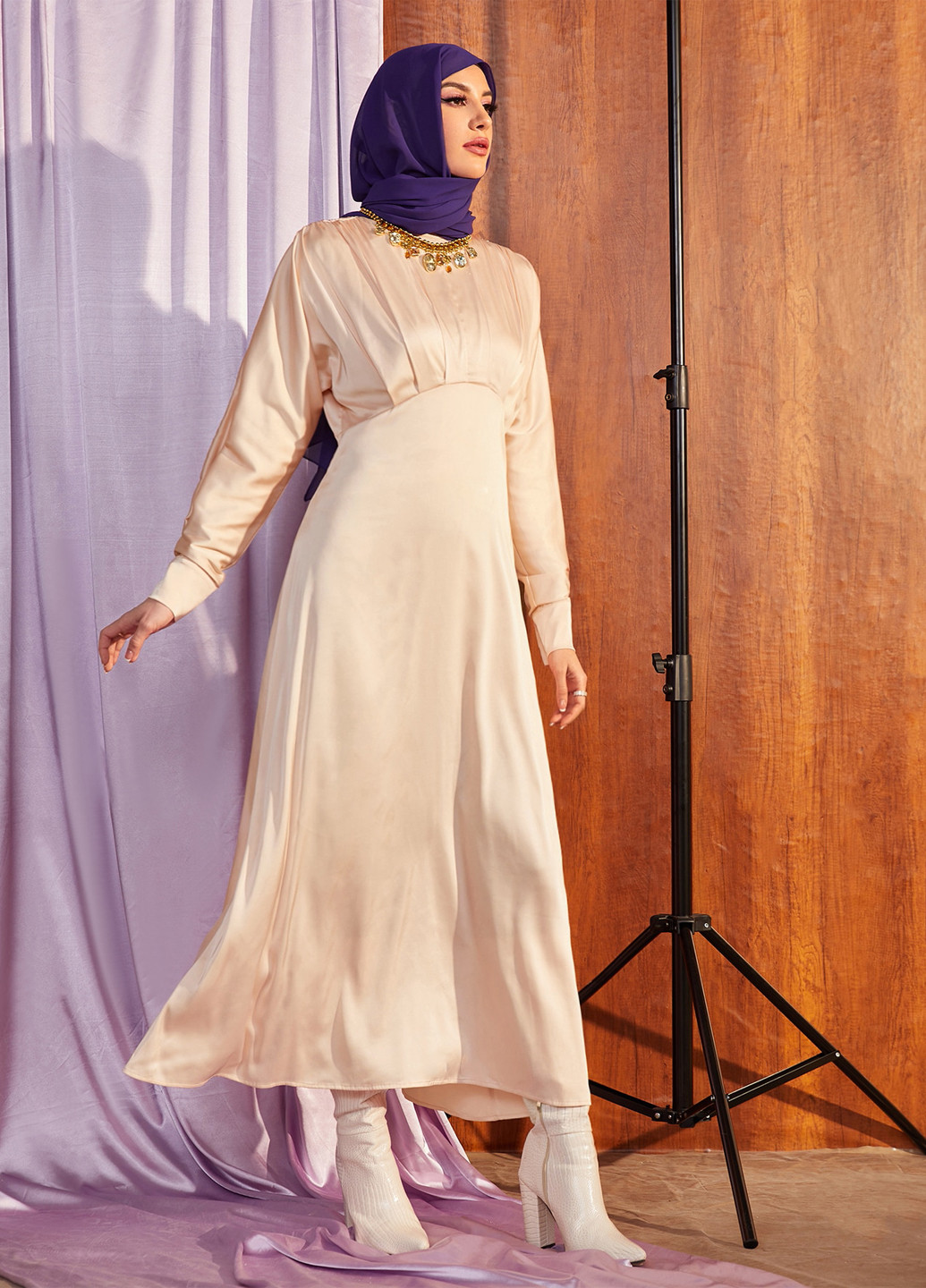 Кремовое кэжуал платье клеш SHEIN однотонное