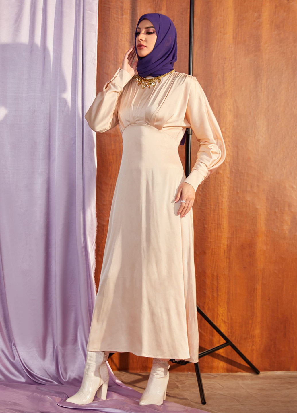 Кремовое кэжуал платье клеш SHEIN однотонное