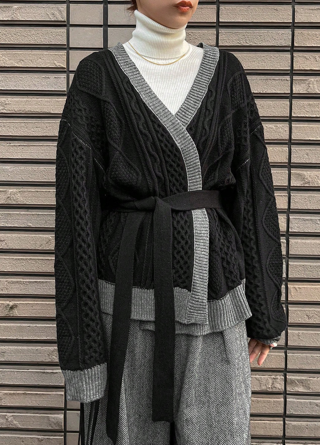 Черный демисезонный кардиган SHEIN