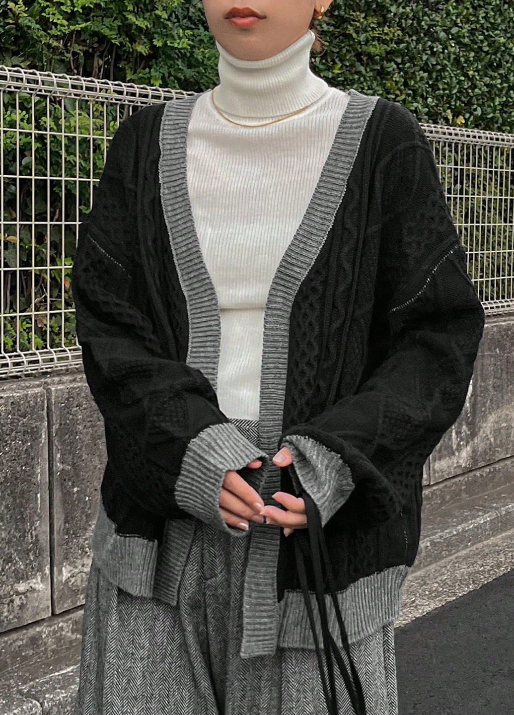 Черный демисезонный кардиган SHEIN