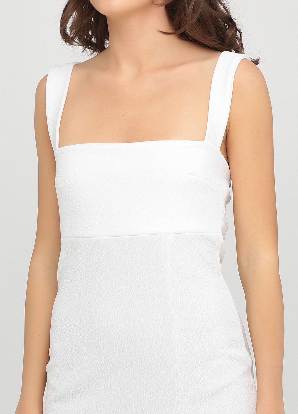 Белое вечернее платье со шлейфом Boohoo однотонное