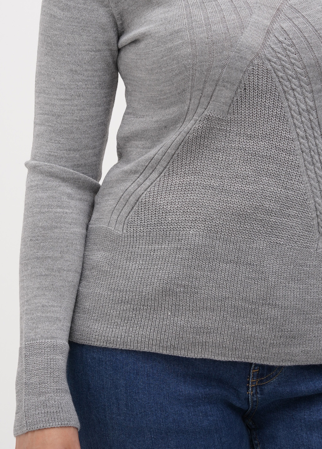 Сірий демісезонний светр Sassofono