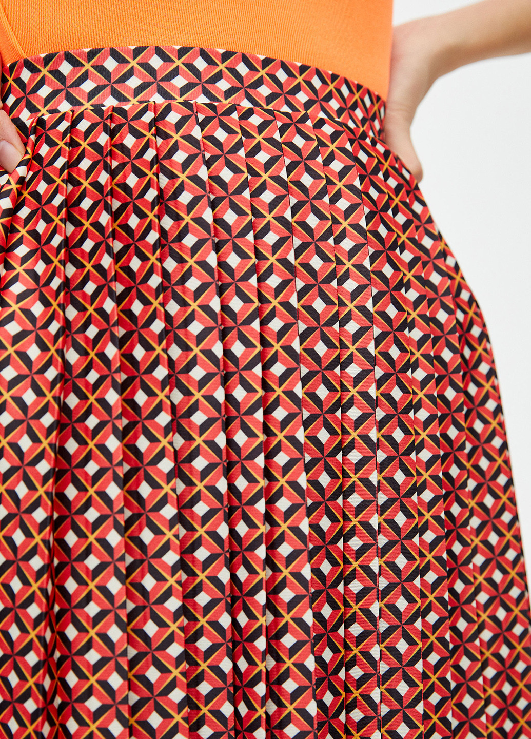Терракотовая кэжуал с геометрическим узором юбка Pull & Bear плиссе, клешированная