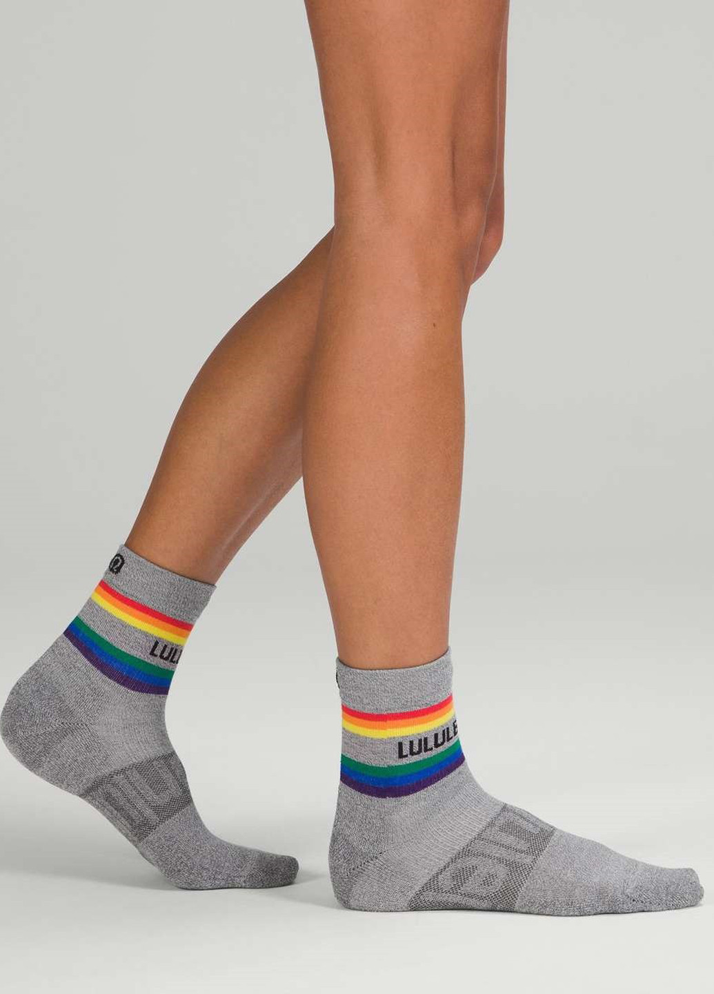 Серые носки Lululemon Athletica логотипы (348077122)