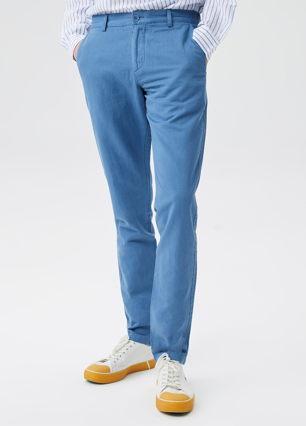 Темно-голубые кэжуал демисезонные зауженные брюки Lacoste