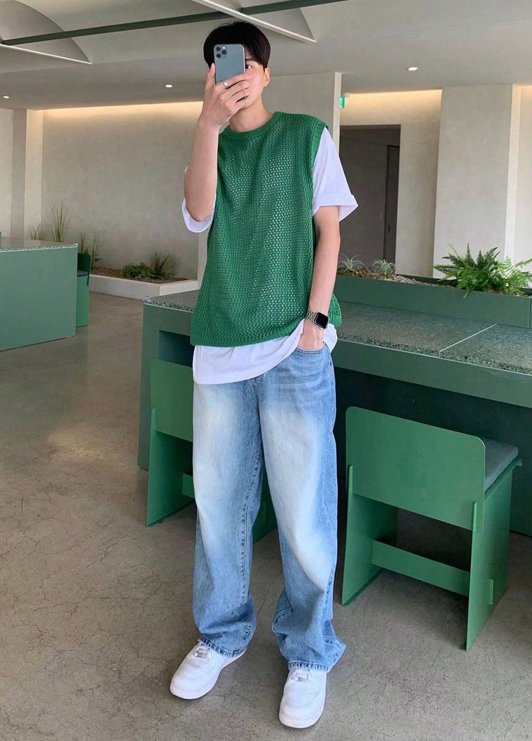 Светло-голубые демисезонные прямые джинсы SHEIN