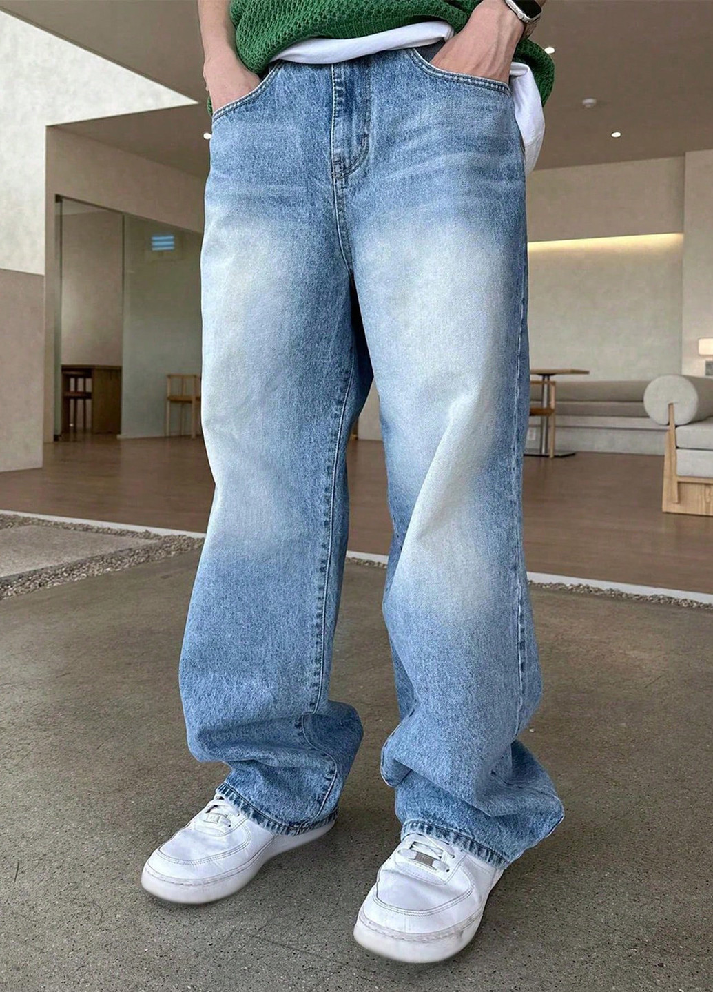 Светло-голубые демисезонные прямые джинсы SHEIN